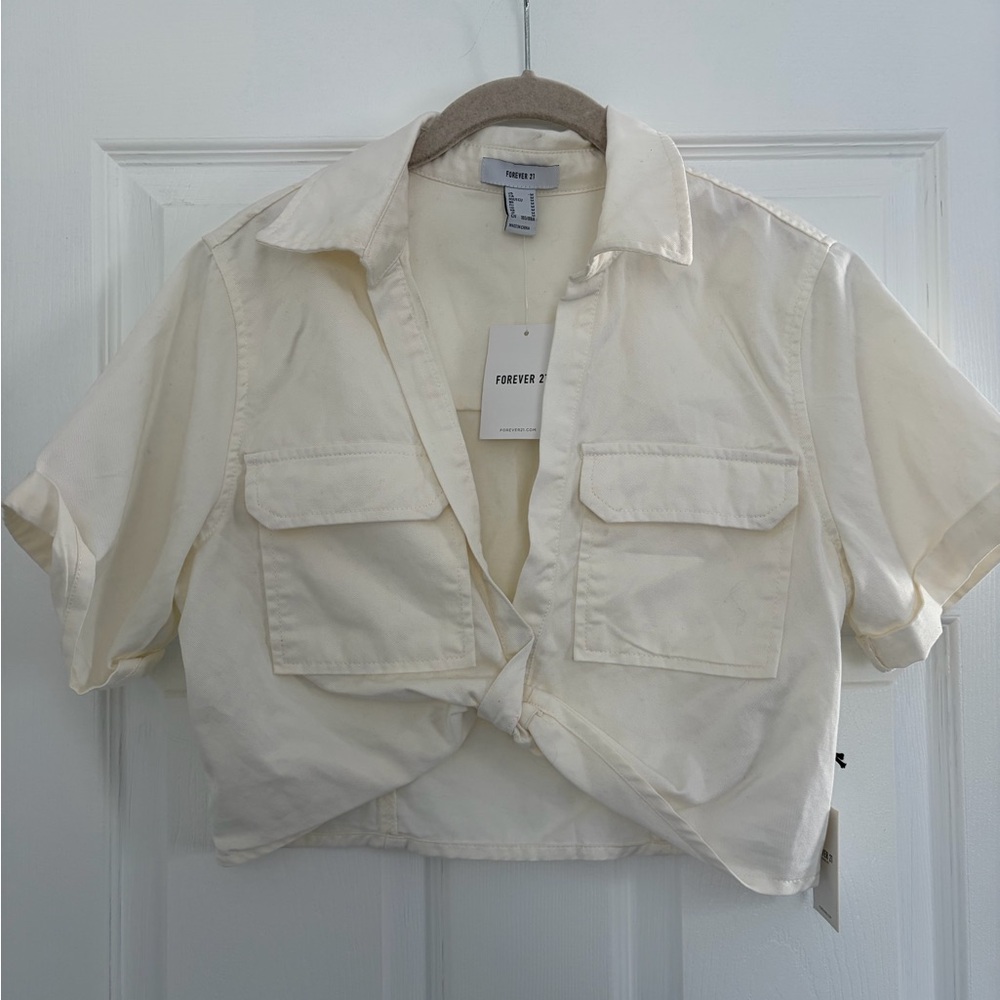 NWT Forever 21 cropped blouse